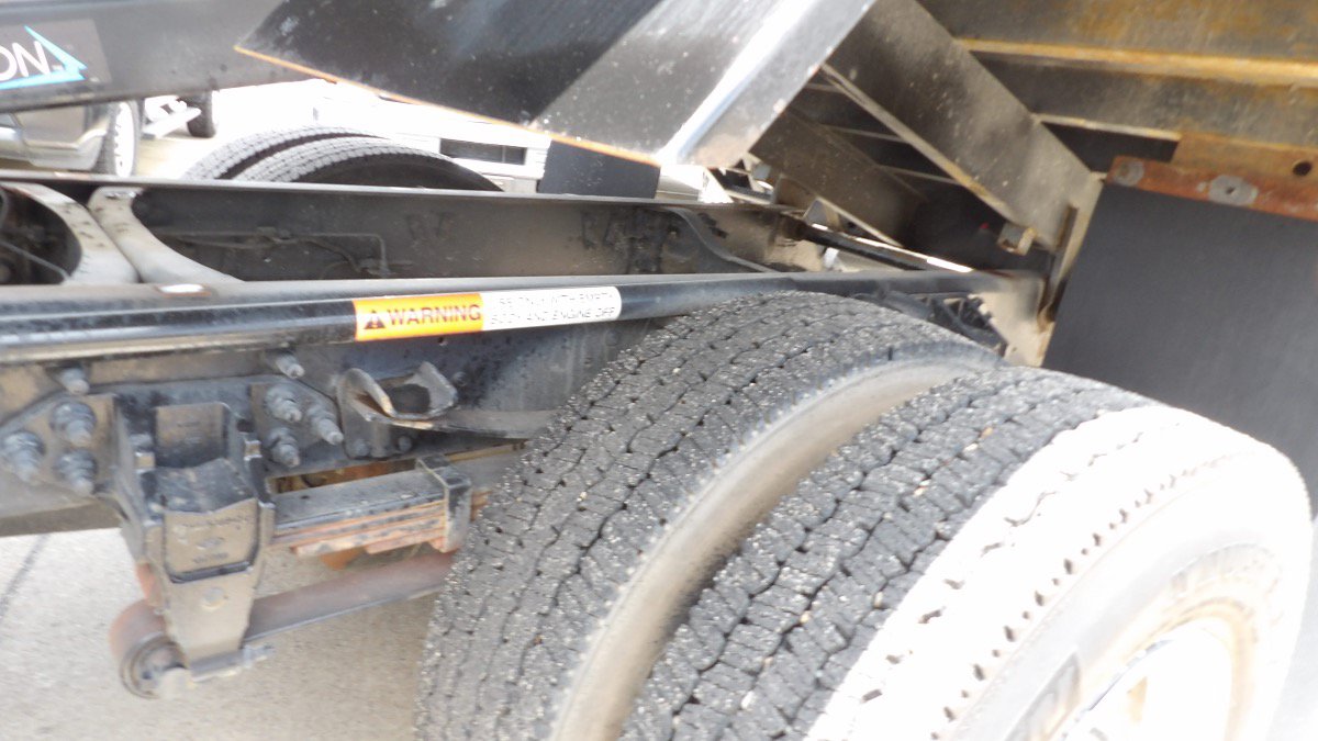 Used 2023 Ford F650 2WD Regular Cab Super Duty image 28