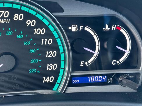 Used 2015 Toyota Venza LE image 33