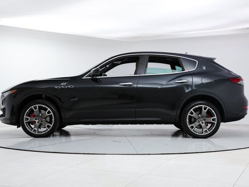 Certified 2023 Maserati Levante GT AWD/4WD image 2