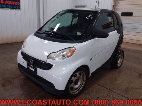 Used 2013 smart fortwo pure image 4