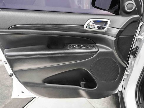 Used 2021 Jeep Grand Cherokee Laredo RWD image 21