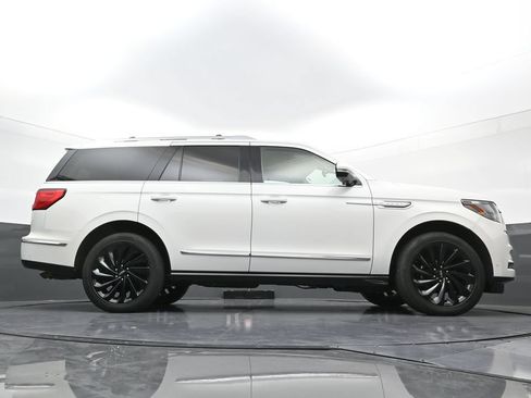 Used 2020 Lincoln Navigator Reserve w/ Equipment Group 208A Reserve AWD/4WD image 29