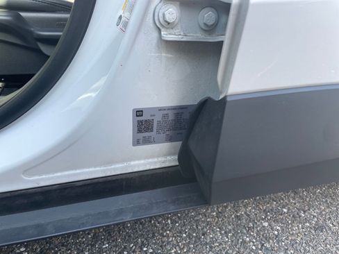 Used 2025 Chevrolet Trax LT image 27