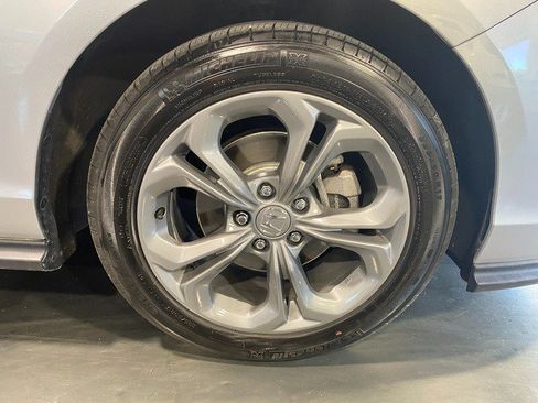 Used 2024 Honda Accord EX image 9