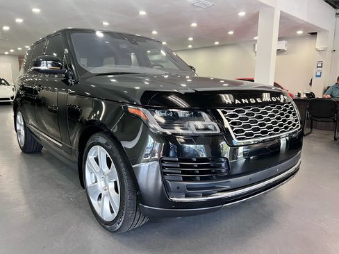 Used 2019 Land Rover Range Rover HSE image 1