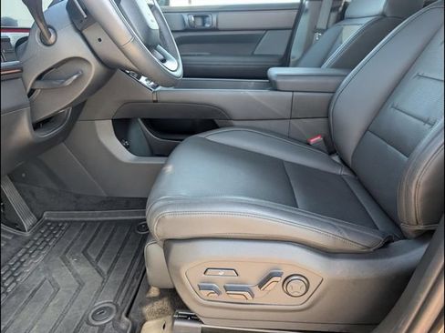 Used 2026 Hyundai Santa Fe Calligraphy AWD/4WD image 9