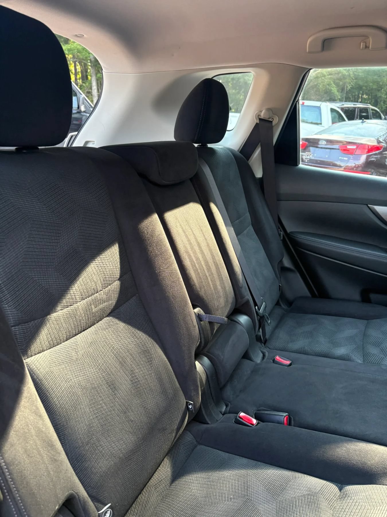 Used 2016 Nissan Rogue S AWD/4WD image 26