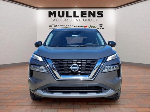 Used 2023 Nissan Rogue S FWD image 2