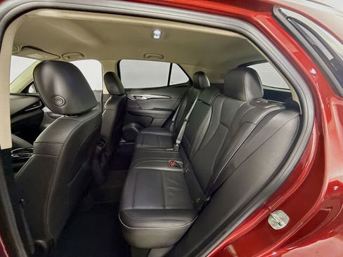 Used 2023 Buick Envision Essence image 23