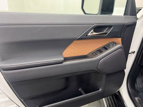 Certified 2026 Lexus GX 550 w/ Accessory Package (31) AWD/4WD image 8