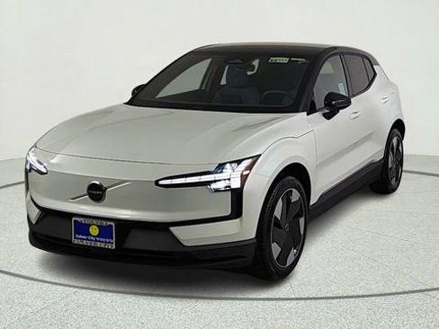 New 2026 Volvo EX30 Plus w/ Protection Package AWD/4WD image 3