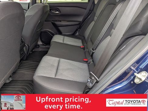 Used 2024 Nissan Rogue SV image 12