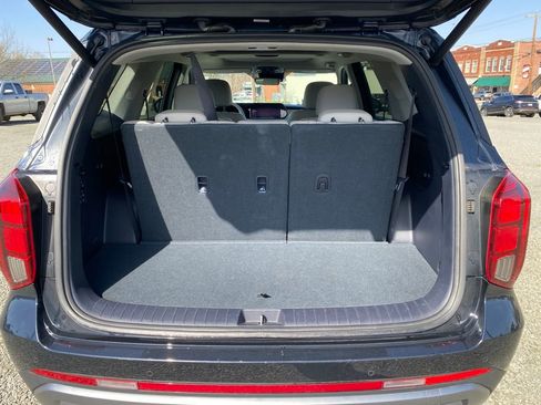 Used 2024 Hyundai Palisade Limited FWD image 20