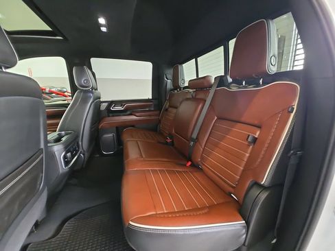 Certified 2026 GMC Sierra 3500 Denali Ultimate AWD/4WD image 22
