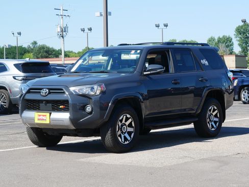 Used 2024 Toyota 4Runner TRD Off-Road Premium w/ Off Road Premium Plus Package AWD/4WD image 3