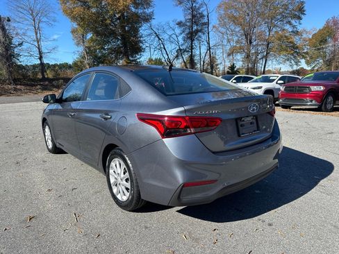 Used 2020 Hyundai Accent SEL image 4