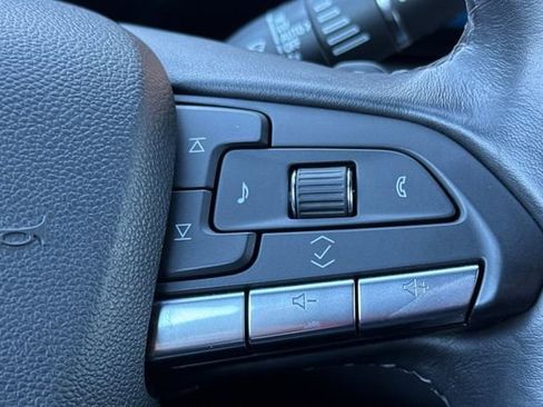 Used 2024 Cadillac XT4 Premium Luxury FWD image 39
