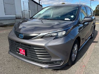 Certified 2024 Toyota Sienna LE