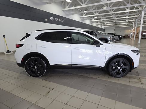 Used 2021 Buick Envision Essence w/ Technology Package I image 6