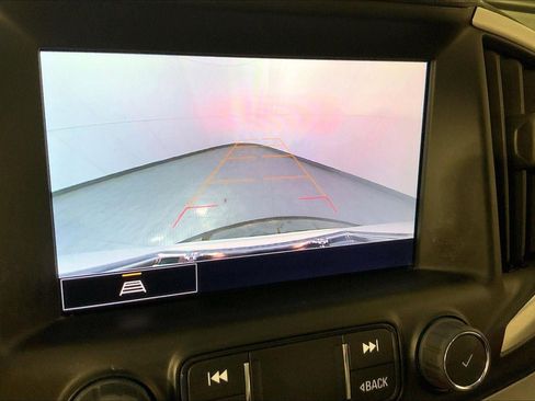 Used 2024 GMC Terrain SLT image 21