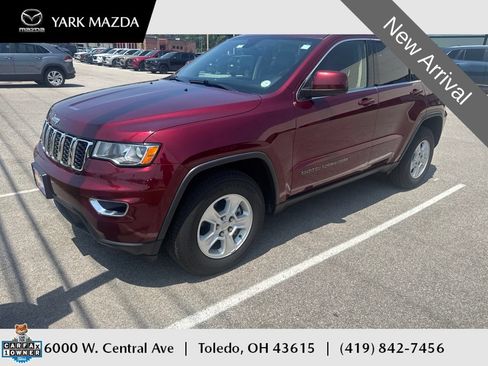 Used 2017 Jeep Grand Cherokee Laredo w/ Quick Order Package 23E AWD/4WD image 1