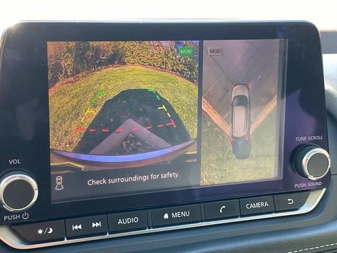 Used 2021 Nissan Rogue SL image 25