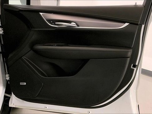 Used 2018 Cadillac XT5 Luxury w/ Driver Awareness Package image 25