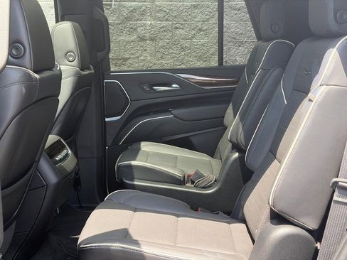 Certified 2023 Cadillac Escalade Premium Luxury AWD/4WD image 7