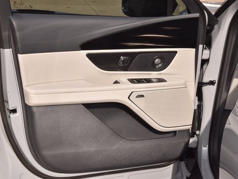 New 2026 Lincoln Nautilus Reserve image 36