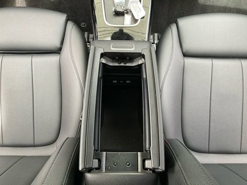Used 2025 Mercedes-Benz CLA 250 image 11