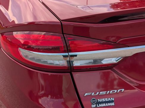 Used 2018 Ford Fusion Titanium image 11