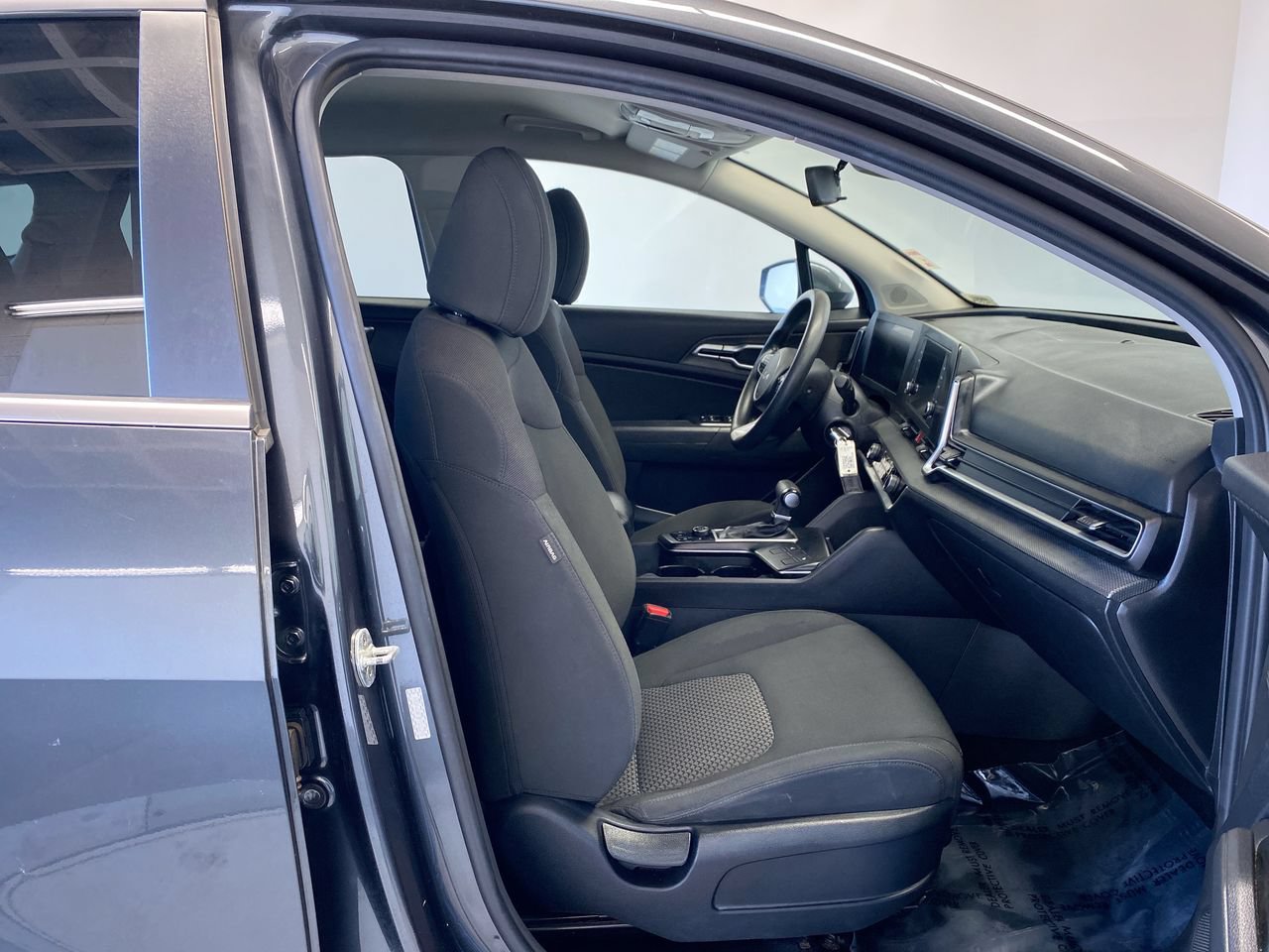 Certified 2023 Kia Sportage LX AWD/4WD image 28