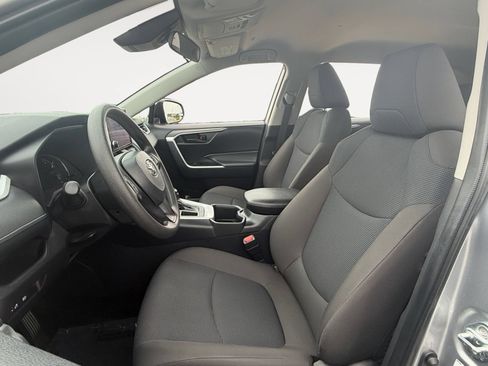 Certified 2025 Toyota RAV4 LE FWD image 9