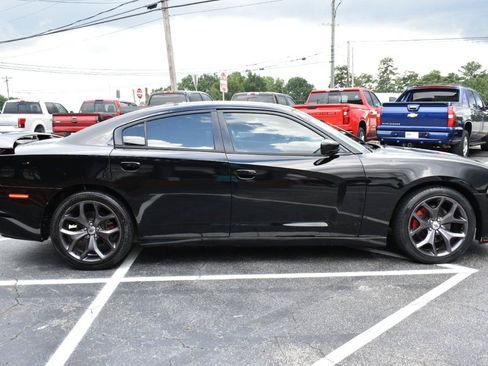 Used 2013 Dodge Charger R/T RWD image 5