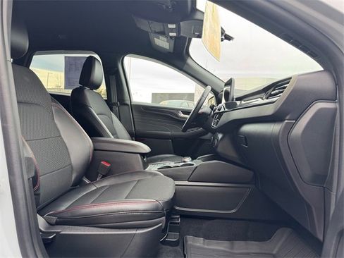 Used 2025 Ford Escape ST-Line image 21