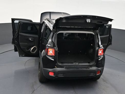 Used 2017 Jeep Renegade Latitude image 32