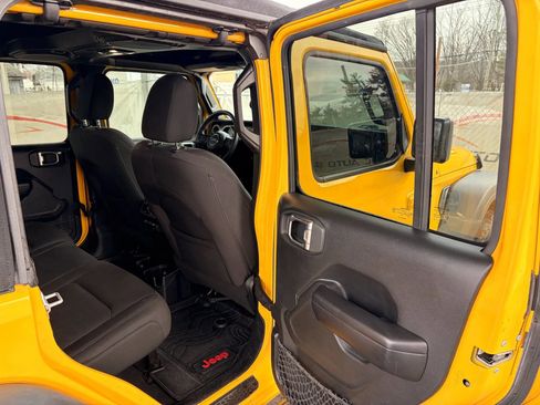 Used 2019 Jeep Wrangler Unlimited Sport S image 24