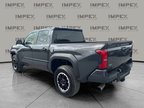 Used 2025 Toyota Tacoma TRD Off-Road AWD/4WD image 2