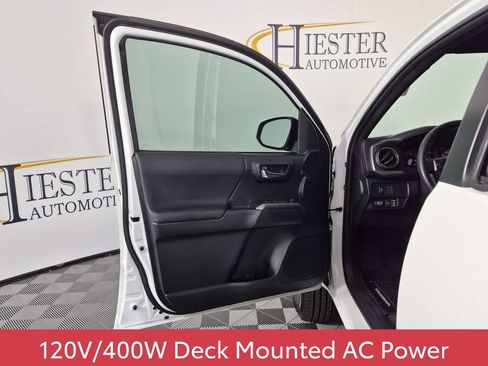 Used 2020 Toyota Tacoma TRD Off-Road AWD/4WD image 14