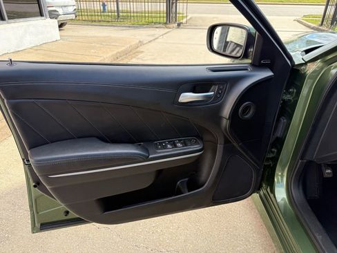 Used 2020 Dodge Charger Scat Pack w/ Dynamics Package RWD image 19