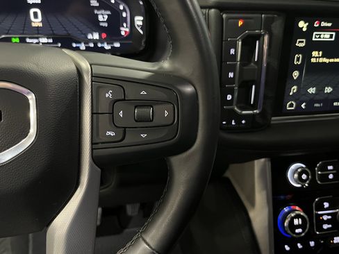 Used 2023 GMC Yukon Denali image 22
