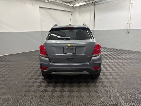 Used 2019 Chevrolet Trax LT w/ LT Convenience Package FWD image 6