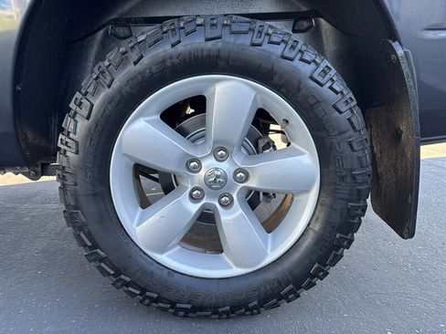 Used 2014 RAM 1500 Express image 19