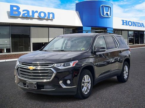 Used 2021 Chevrolet Traverse LT AWD/4WD image 2