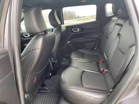 Used 2024 Jeep Compass Trailhawk w/ Trailhawk Convenience Group image 9