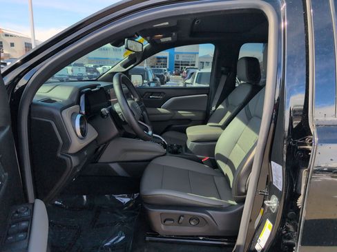 Certified 2025 Chevrolet Colorado ZR2 w/ Technology Package image 26