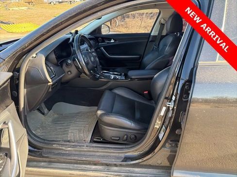 Used 2018 Kia Stinger Premium image 15