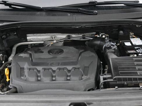 Used 2018 Volkswagen Tiguan SE image 24