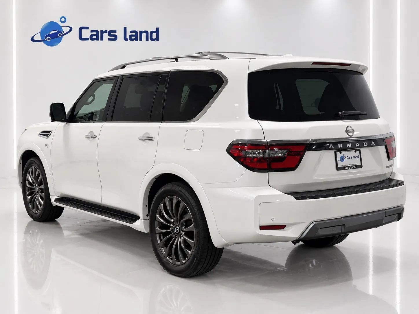 Used 2022 Nissan Armada Platinum w/ Captain's Chairs Package RWD image 5
