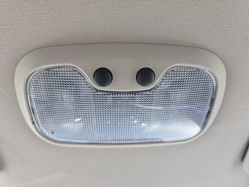 Used 2014 Dodge Journey SXT w/ Flexible Seating Group image 17